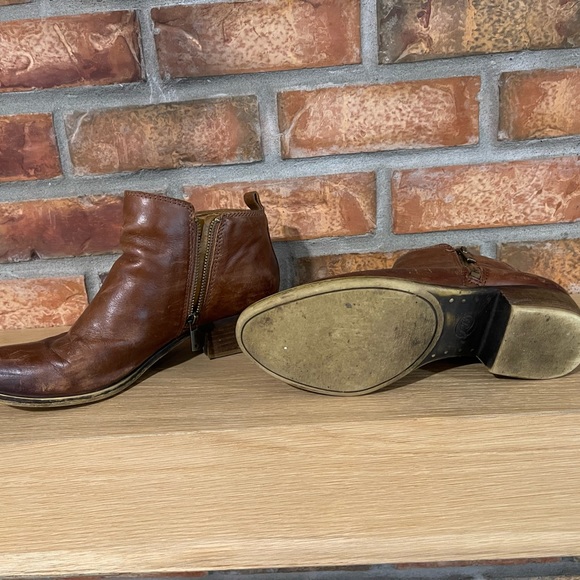 Lucky Brand brown leather ankle boots - Picture 4 of 6